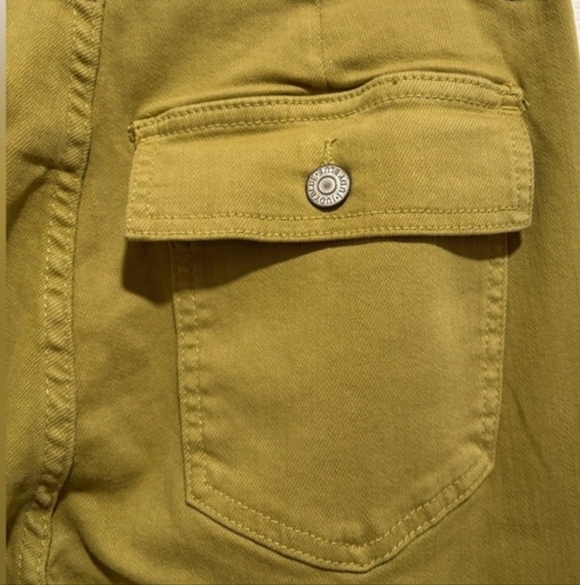 Judy Blue High Rise Cargo Straight-Leg Jean in Matcha Green Size 7/28 NWT - Picture 6 of 16